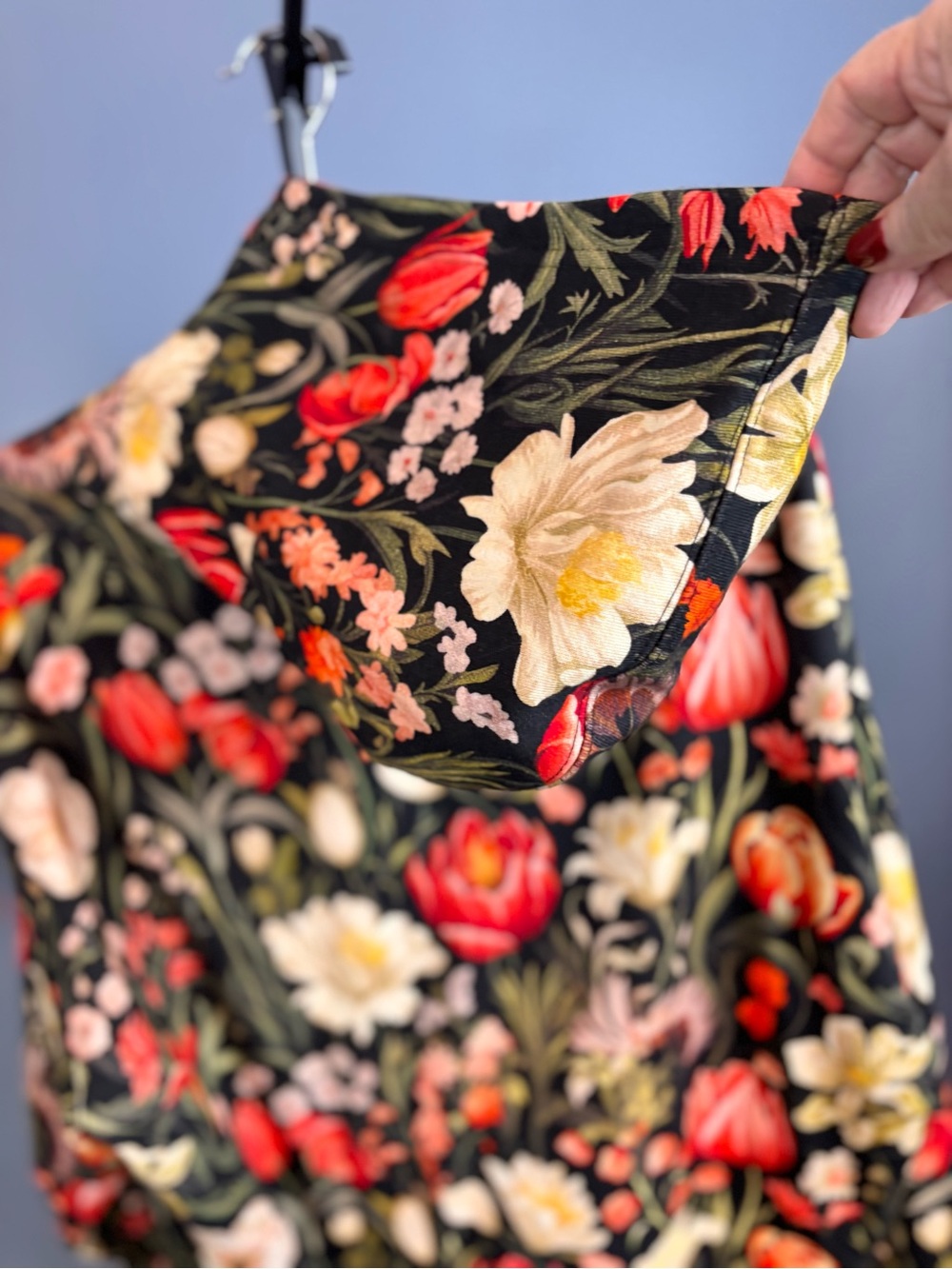 Men’s Print Black DESIGNER HOODIE with Red & Cream Blooms. Made in Auckland - Picture 4 of 8